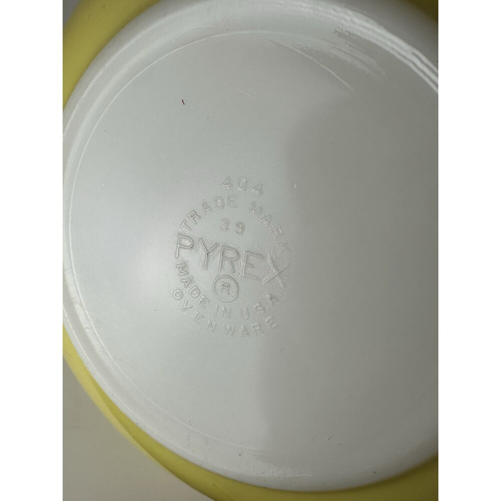Vtg MCM Yellow Pyrex Large Nesting Mixing Bowl 4 QT #404 Primary Color 10” USA - Picture 7 of 8